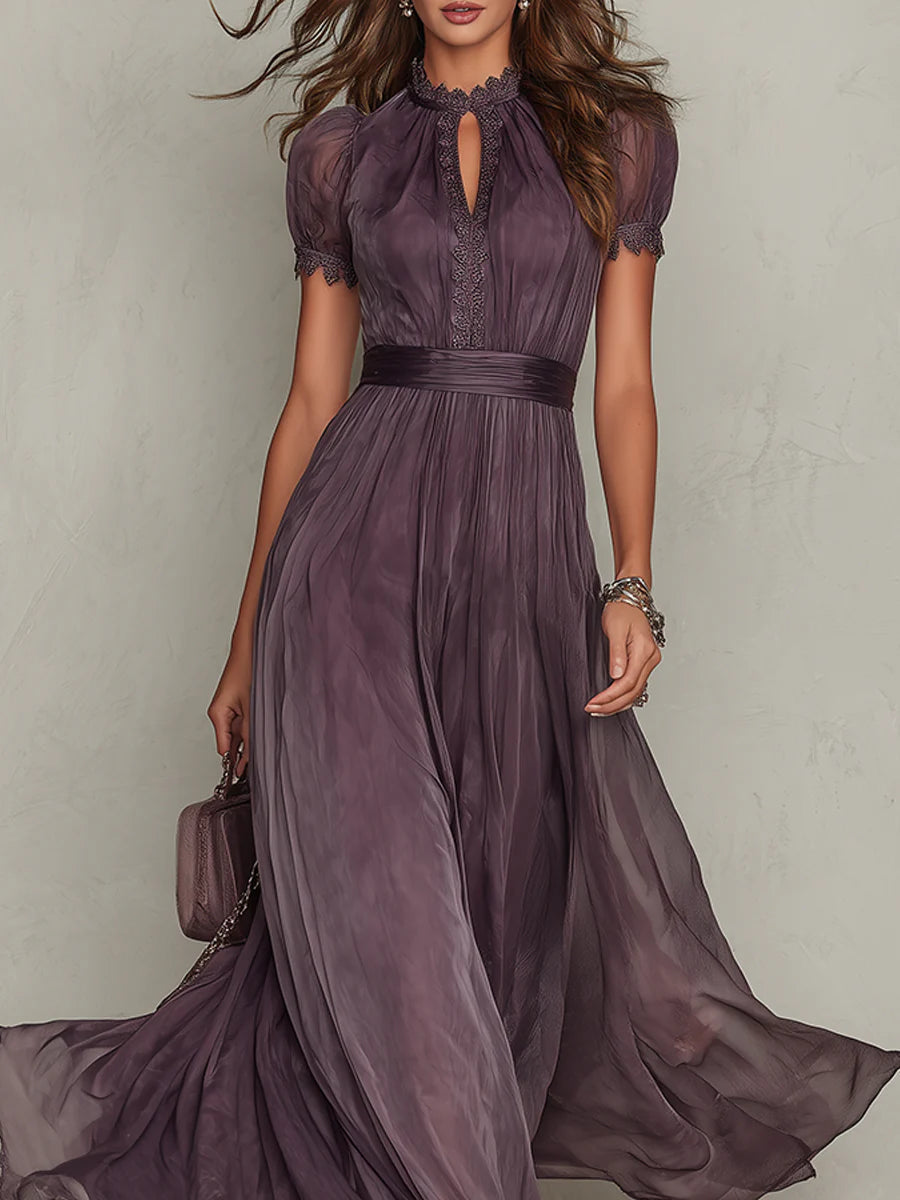 Flavia • Vestido largo violeta con escote de gota y borde de encaje en chiffon