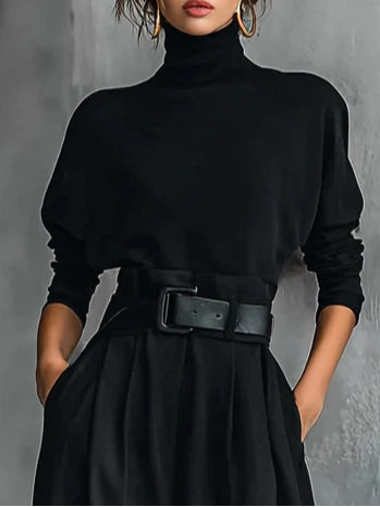 Conjunto Negro de Dos Piezas con Camiseta Cuello Alto de Manga Larga y Pantalones Rectos (Incluye cinturón)
